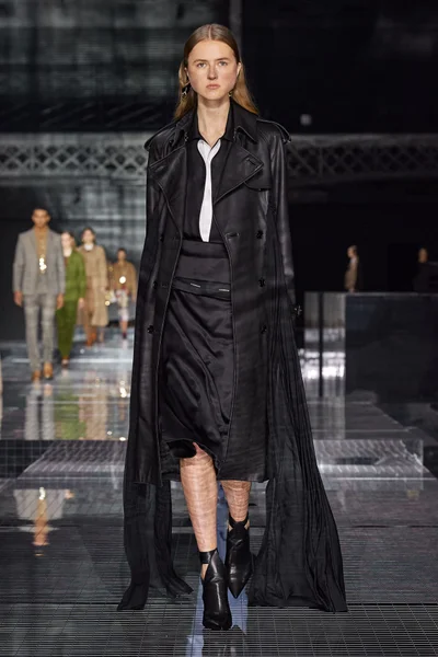 Look 24